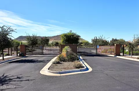 2048 E Park View Ln, Phoenix, AZ 85024 photo 5