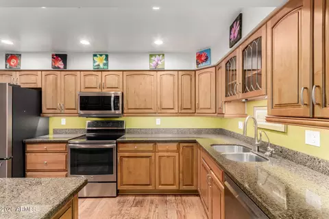 515 S Parkcrest St #518, Mesa, AZ 85206