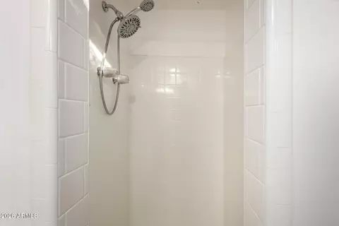 Bath - 1941 W Mitchell Dr, Phoenix, AZ 85015 photo 3 of 3
