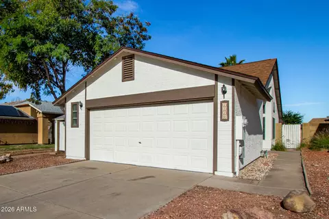 1710 E Greenway Cir, Phoenix, AZ 85042 photo 3