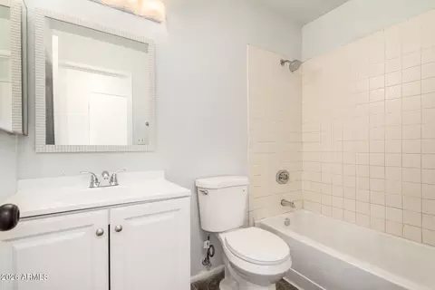 1710 E Greenway Cir, Phoenix, AZ 85042 photo 21