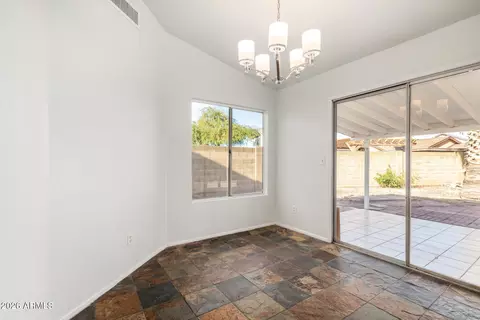 1710 E Greenway Cir, Phoenix, AZ 85042 photo 7