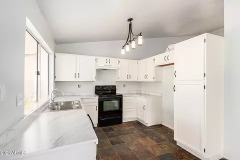 1710 E Greenway Cir, Phoenix, AZ 85042 photo 10