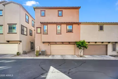 2121 N 77th Dr, Phoenix, AZ 85035