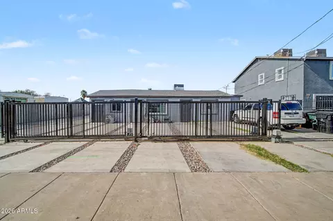 4028 S 15th St, Phoenix, AZ 85040