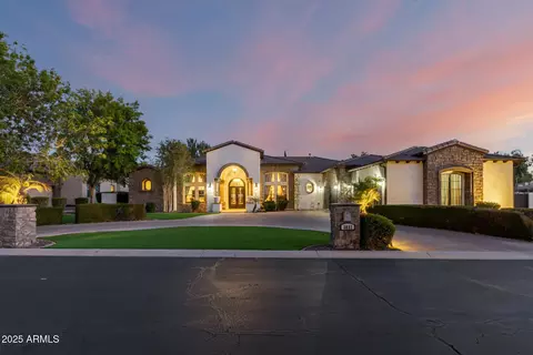3037 E Waterman Way, Gilbert, AZ 85297