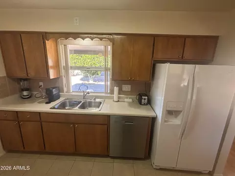 Kitchen - 4640 E Carol Ave, Mesa, AZ 85206 photo 3 of 4