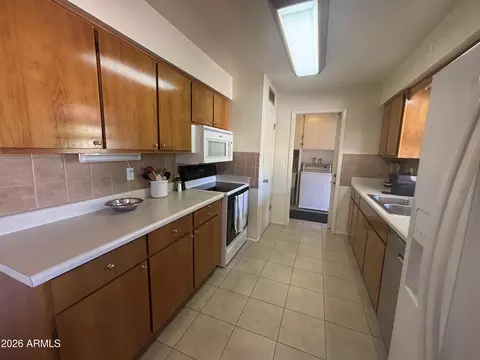 Kitchen - 4640 E Carol Ave, Mesa, AZ 85206 photo 1 of 4