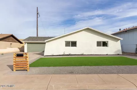 516 E Greenway Dr, Tempe, AZ 85282