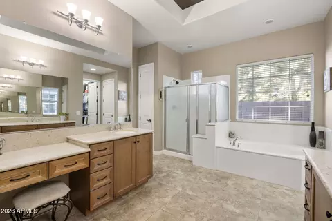 Bath - 3831 E Weather Vane Rd, Gilbert, AZ 85296 photo 3 of 5