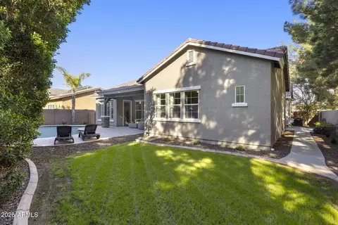 Exterior - 3831 E Weather Vane Rd, Gilbert, AZ 85296 photo 8 of 10
