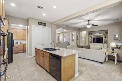 Kitchen - 3831 E Weather Vane Rd, Gilbert, AZ 85296 photo 2 of 6