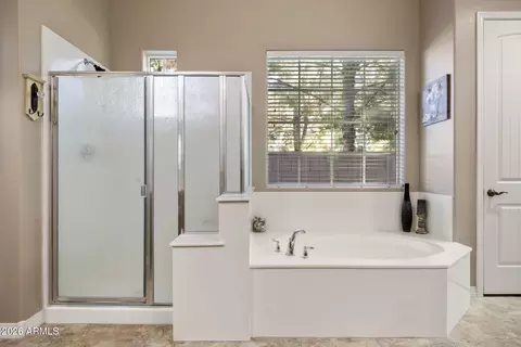 Bath - 3831 E Weather Vane Rd, Gilbert, AZ 85296 photo 4 of 5