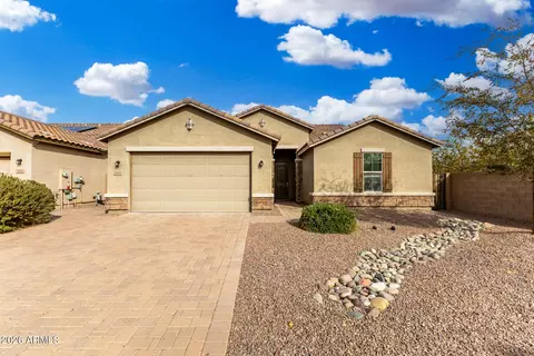 1950 W Larissa Ln, San Tan Valley, AZ 85142