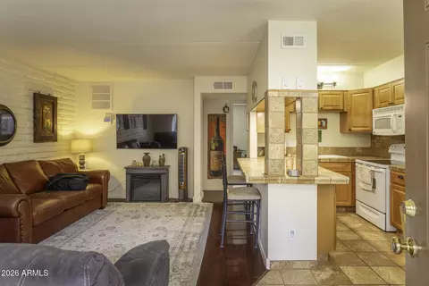 90 W Yavapai St W #1, Wickenburg, AZ 85390