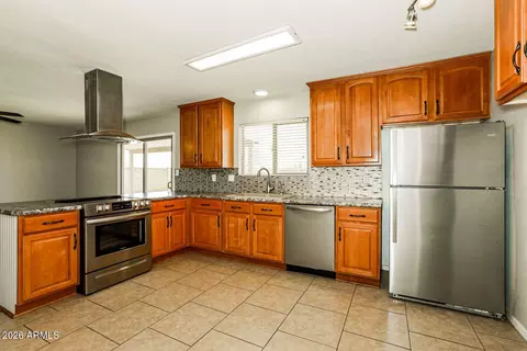 Kitchen - 712 S 34th St, Mesa, AZ 85204 photo 4 of 5