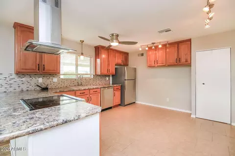 Kitchen - 712 S 34th St, Mesa, AZ 85204 photo 3 of 5