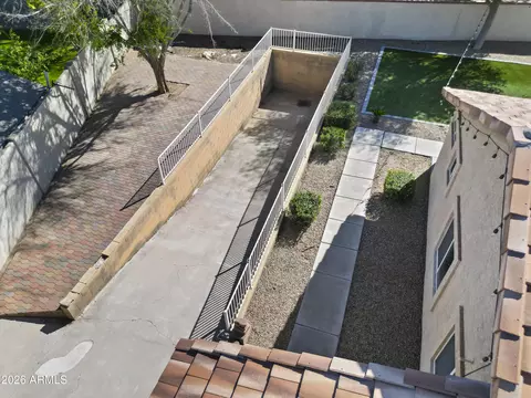 Exterior - 2821 E Morgan Ct, Gilbert, AZ 85295 photo 7 of 17