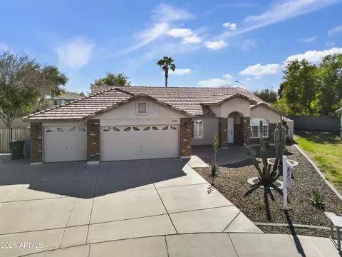 Exterior - 2821 E Morgan Ct, Gilbert, AZ 85295 photo 8 of 17