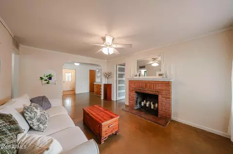 Living - 3108 N 21st Pl, Phoenix, AZ 85016 photo 1 of 4