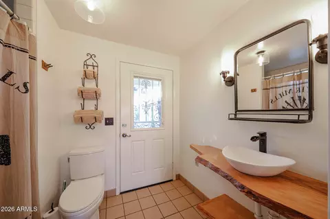 Bath - 3108 N 21st Pl, Phoenix, AZ 85016 photo 2 of 7
