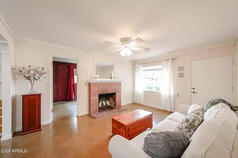 Living - 3108 N 21st Pl, Phoenix, AZ 85016 photo 3 of 4