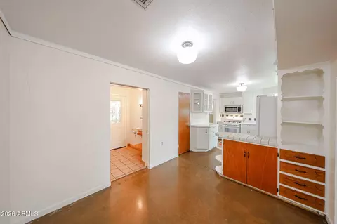 Entry Way - 3108 N 21st Pl, Phoenix, AZ 85016 photo 2 of 2