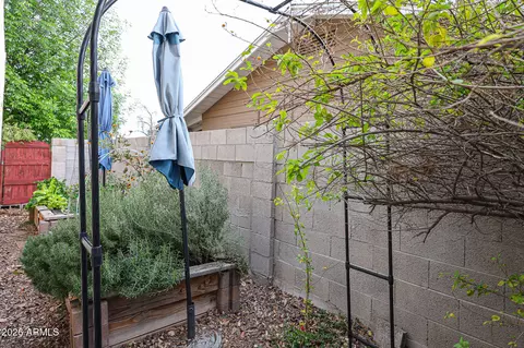 Exterior - 3108 N 21st Pl, Phoenix, AZ 85016 photo 11 of 17