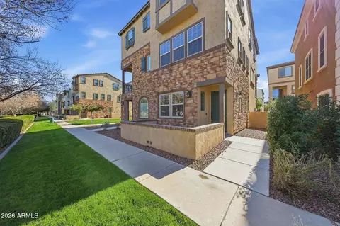 1696 E Bridgeport Pkwy, Gilbert, AZ 85295