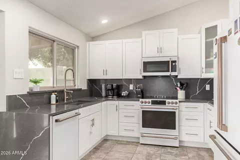 Kitchen - 5354 Ellis St, Mesa, AZ 85205 photo 2 of 3
