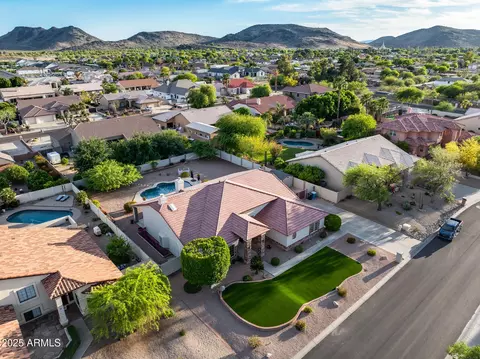 4637 W Misty Willow Ln, Glendale, AZ 85310