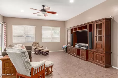 2945 E Clifton Ave, Gilbert, AZ 85295 photo 9