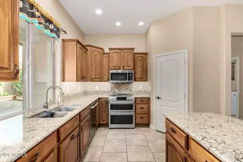 Kitchen - 11208 E Ocaso Ave, Mesa, AZ 85212 photo 2 of 3