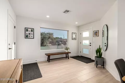 Entry Way - 1232 E Broadmor Dr, Tempe, AZ 85282 photo 1 of 1