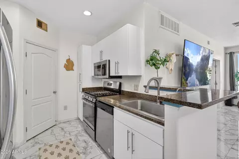 Kitchen - 6900 E Princess Dr #2153, Phoenix, AZ 85054 photo 1 of 4