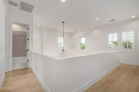 Entry Way - 4529 E Glenrosa Ave, Phoenix, AZ 85018 photo 2 of 3