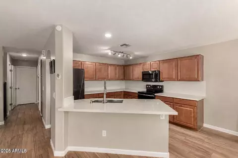 885 E Lakeview Dr, San Tan Valley, AZ 85143