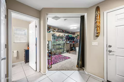 Entry Way - 867 S Swallow Ln, Gilbert, AZ 85296 photo 3 of 3