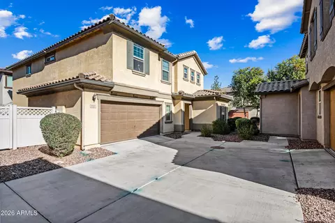 Exterior - 867 S Swallow Ln, Gilbert, AZ 85296 photo 3 of 4