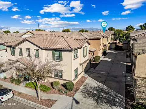 View/Area - 867 S Swallow Ln, Gilbert, AZ 85296 photo 1 of 4