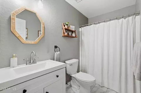 Bath - 8550 E Lakeview Ave, Mesa, AZ 85209 photo 2 of 2