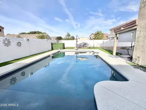 748 S Esmeralda St, Mesa, AZ 85208