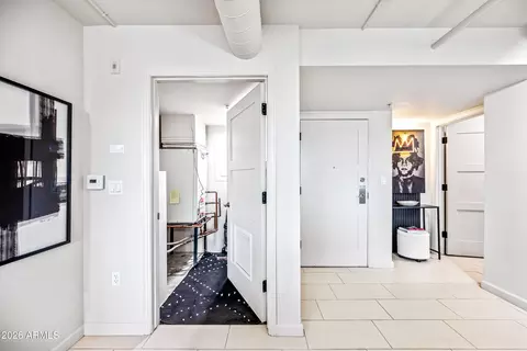 Entry Way - 535 W Thomas Rd #407, Phoenix, AZ 85013 photo 4 of 6