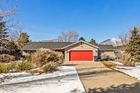 8980 Crystal View Ln, Flagstaff, AZ 86004