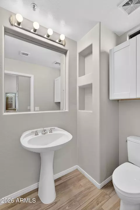 Bath - 7445 Eagle Crest Dr #1108, Mesa, AZ 85207 photo 4 of 4