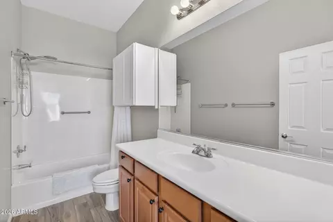 Bath - 7445 Eagle Crest Dr #1108, Mesa, AZ 85207 photo 3 of 4
