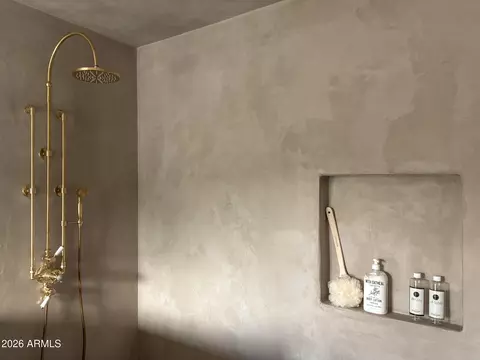 Bath - 3131 E Las Rocas Dr, Phoenix, AZ 85028 photo 2 of 4