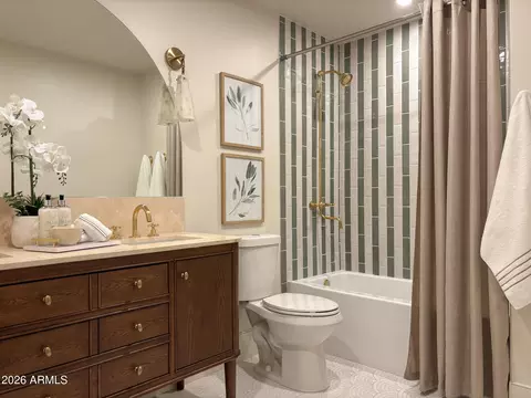 Bath - 3131 E Las Rocas Dr, Phoenix, AZ 85028 photo 3 of 4