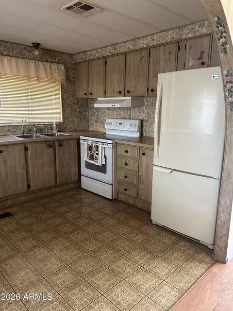 2420 W 5th Ave #32, Apache Junction, AZ 85120 photo 6
