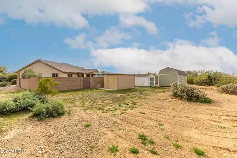 Exterior - 402 E Blue Eagle Ln, Phoenix, AZ 85086 photo 10 of 10